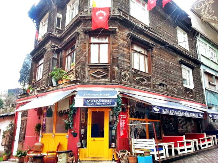 Samatya’daki Çok Otantik Çay Evi: Matya Kafe